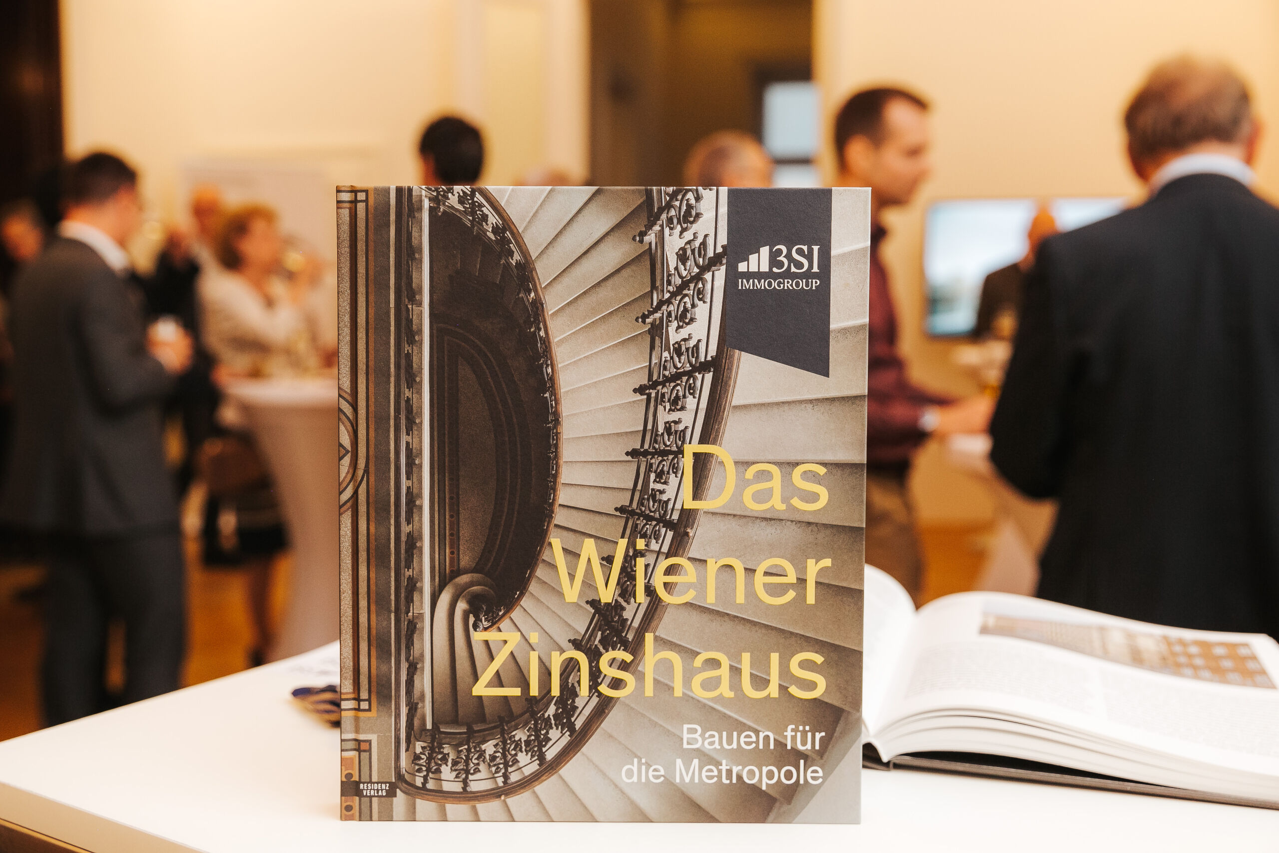 Die Publikation „Das Wiener Zinshaus. Bauen für die Metropole“ ist Mitte April im Residenz Verlag erschienen.