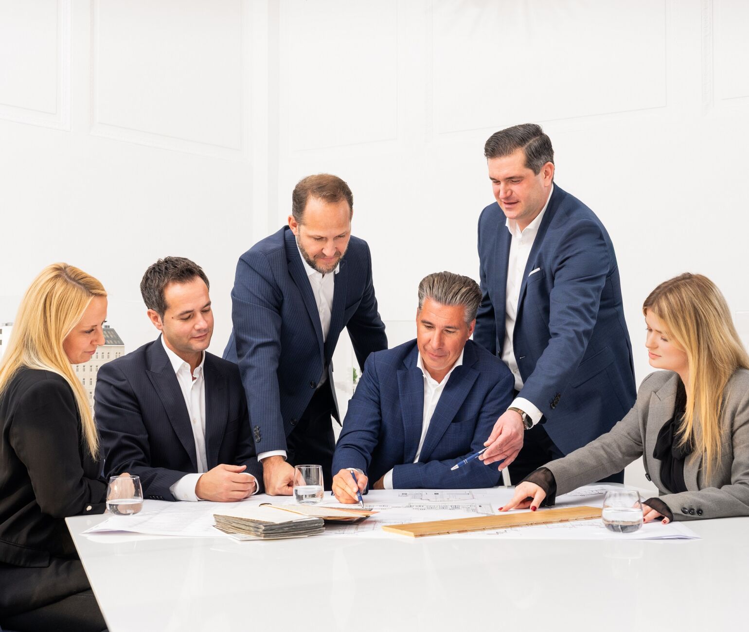 Geschäftsführer Michael Schmidt mit seinem versierten 3SI-Team.