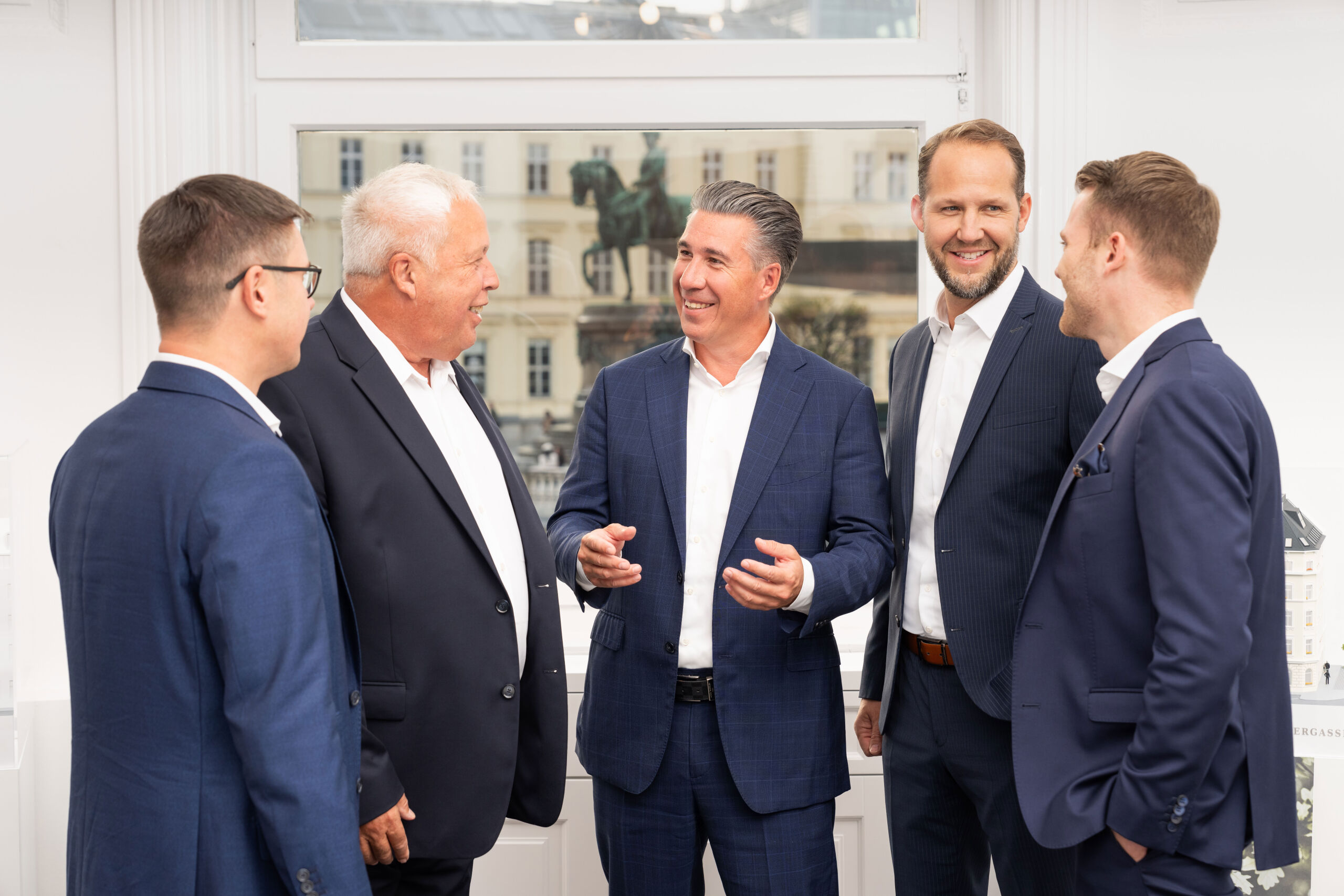 Die Geschäftsleitung unter sich: v.l.n.r.: Claus Schmidt, Harald Schmidt, Michael Schmidt, Christian Ziegler, Marcus Scholz