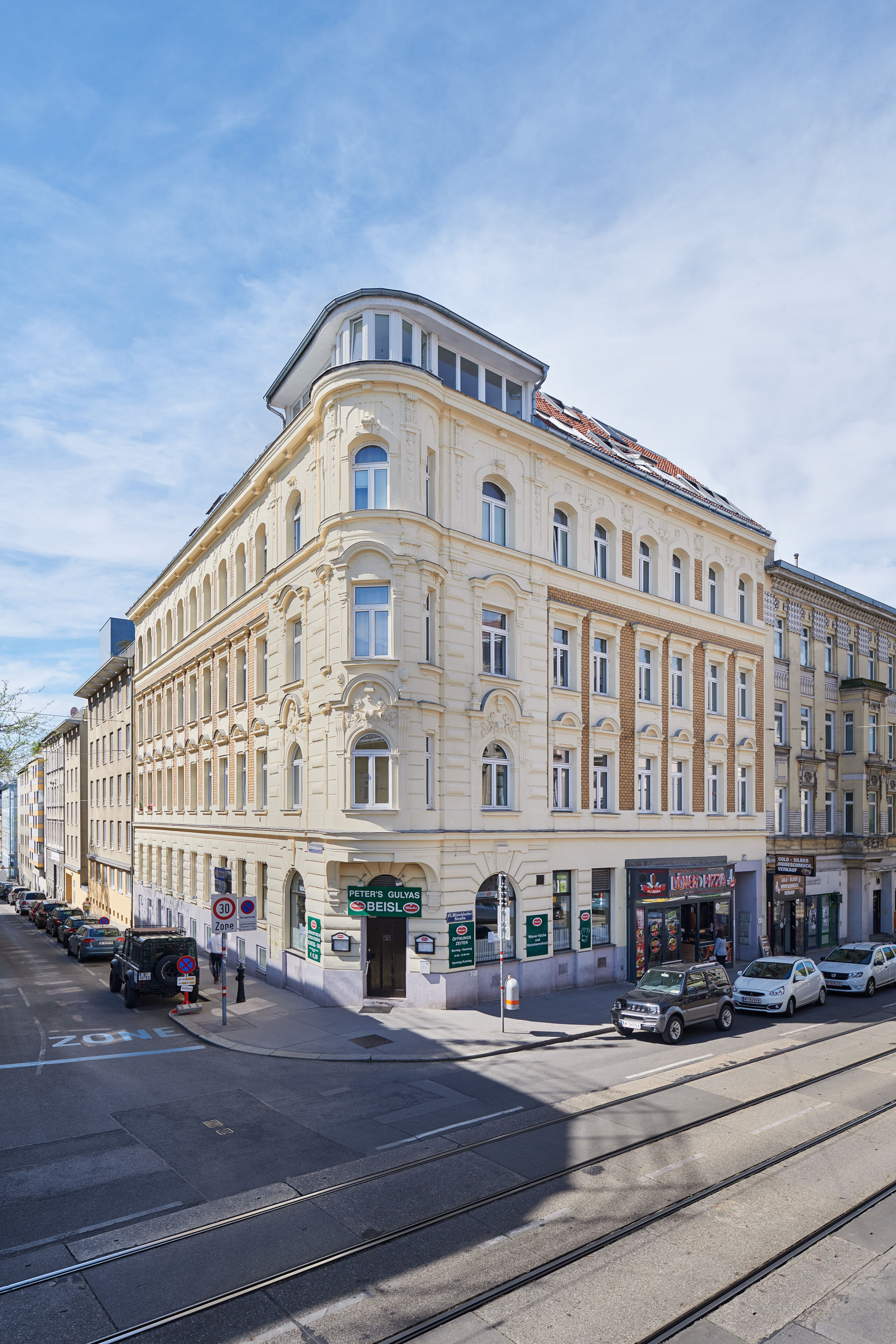14 Tops mit Wohnungsgrößen bis zu 121 m2 sind nun im Objekt Hütteldorfer Straße 97, 1140 Wien erwerbbar.