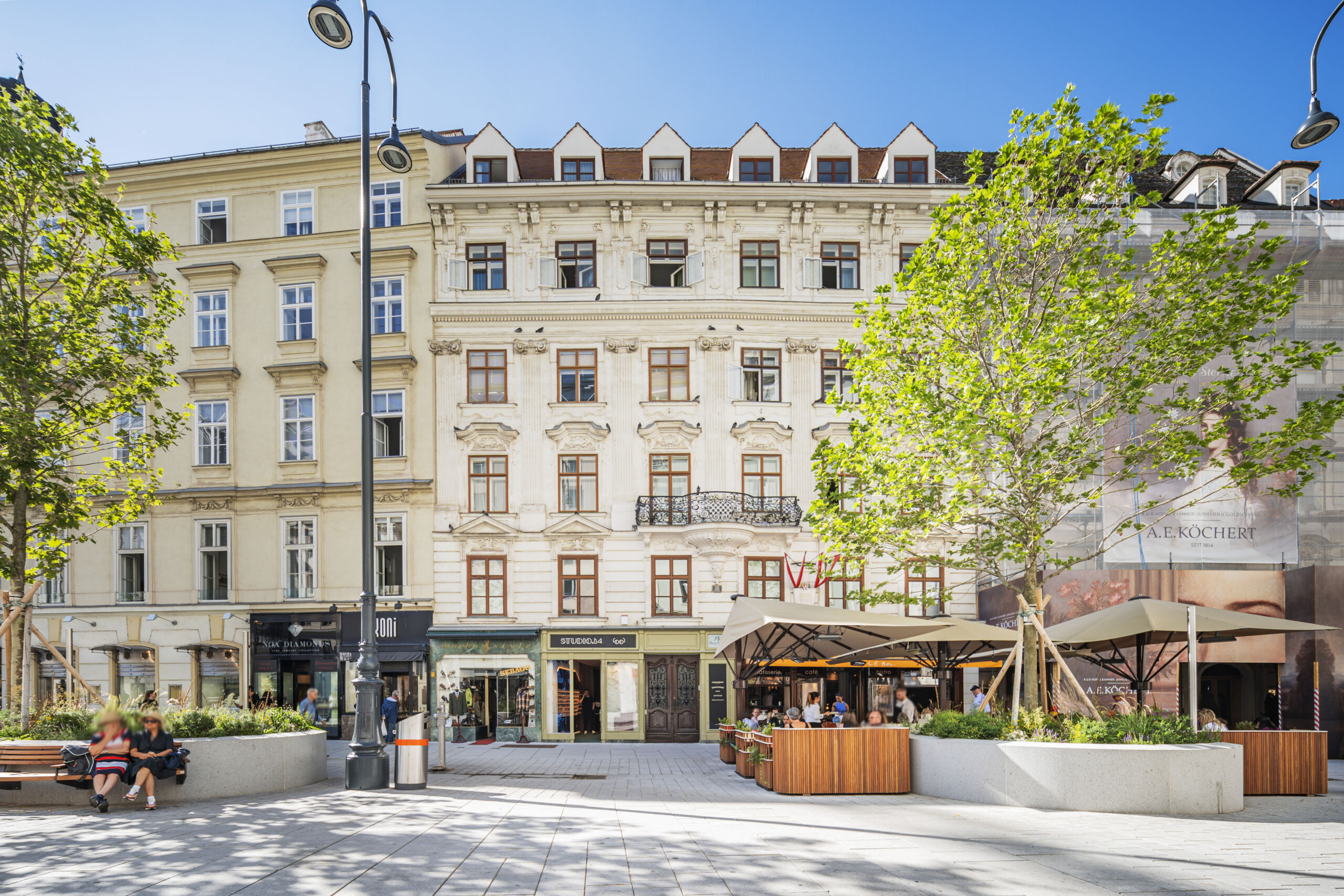 Eine von über 40 von der 3SI Immogroup 2022 erworbenen Immobilien: Das 1665 errichtete Rauchmillerpalais am Neuen Markt 14, 1010 Wien. (© 3SI Immogroup | 12-34 Media)