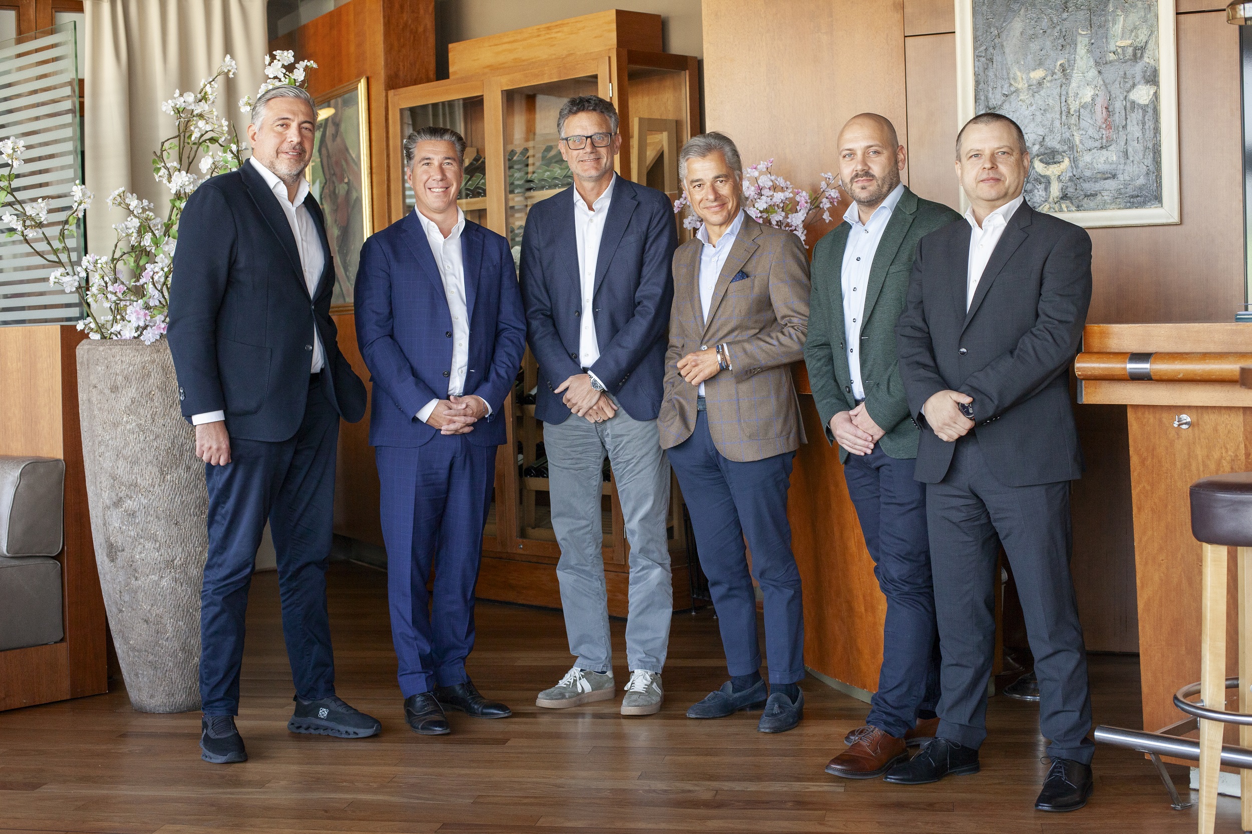 Andreas Holler, Geschäftsführer Buwog; Michael Schmidt, geschäftsführender Gesellschafter 3SI Immogroup; Walter Neumann, Geschäftsführer Valuita; Peter Ulm, geschäftsführender Gesellschafter allora Immobilien; Lukas Sattlegger, Geschäftsführer Glorit Bausysteme; Mario Bruckner-Simon, Geschäftsführer BSP Immobilien (v. l. n. r.) 